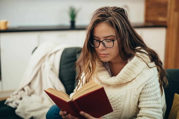Quels sont les avantages des murs en terre cuite pour l'isolation thermique d'une maison ?