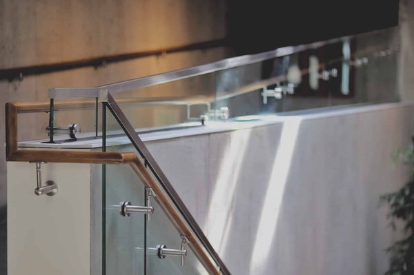 Balustrade sur mesure : quels sont les avantages offerts ?